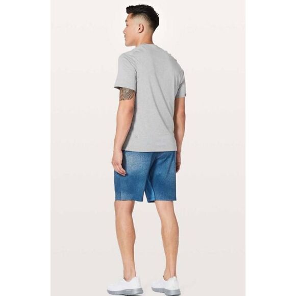 LULULEMON ATHLETICA T.H.E. Short 'Linerless 9' Updated Fit Size Medium - Picture 2 of 6